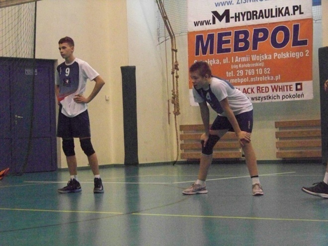 Turniej Siatkarskich Ośrodków Szkolnych (24.11.2013) - zdjęcie #14 - eOstroleka.pl