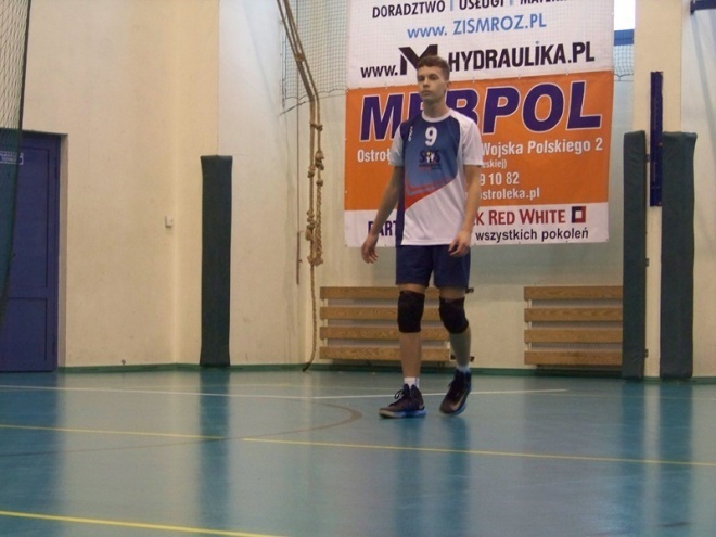Turniej Siatkarskich Ośrodków Szkolnych (24.11.2013) - zdjęcie #10 - eOstroleka.pl