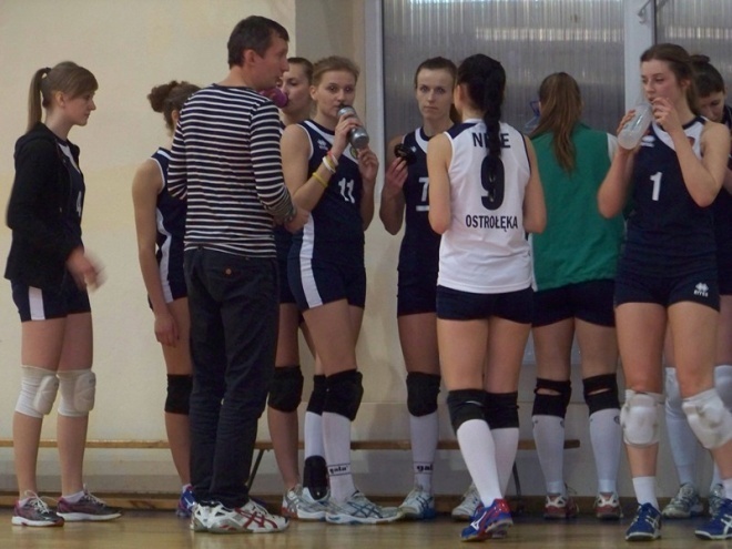Seniorki: Nike Ostrołęka - Ósemka Siedlce (24.11.2013) - zdjęcie #36 - eOstroleka.pl