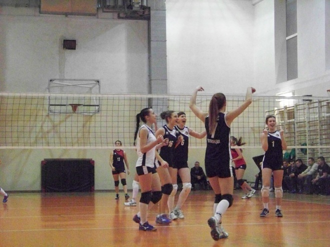 Seniorki: Nike Ostrołęka - Ósemka Siedlce (24.11.2013) - zdjęcie #7 - eOstroleka.pl