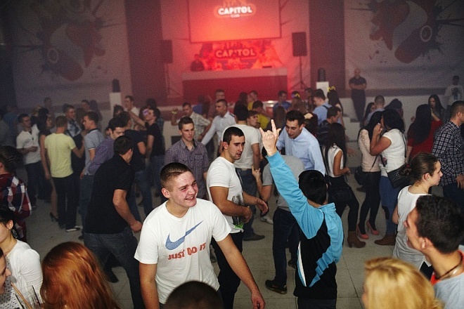 Fluo Party w Clubie Capitol [23.11.2013] - zdjęcie #2 - eOstroleka.pl