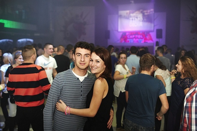 Fluo Party w Clubie Capitol [23.11.2013] - zdjęcie #2 - eOstroleka.pl