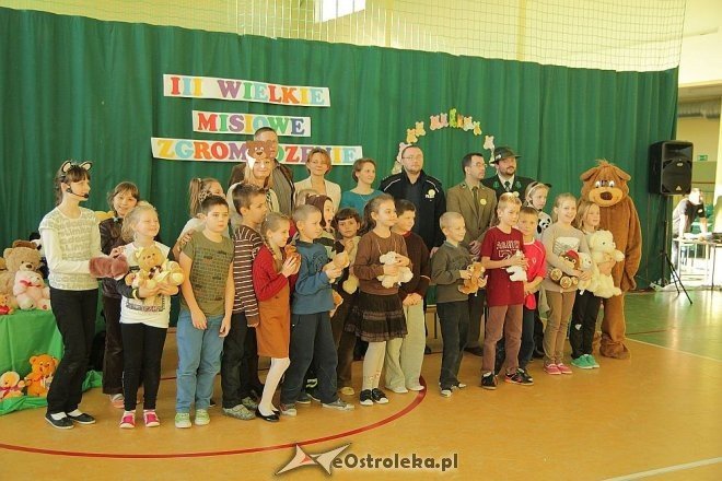 III Wielkie Misiowe Zgromadzenie w Szkole Podstawowej w Rzekuniu [25.11.2013] - zdjęcie #9 - eOstroleka.pl