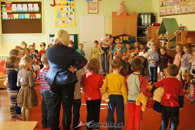 Przedszkolaków z „siedemnastki” odwiedziły pluszowe misie [25.11.2013] - zdjęcie #8 - eOstroleka.pl