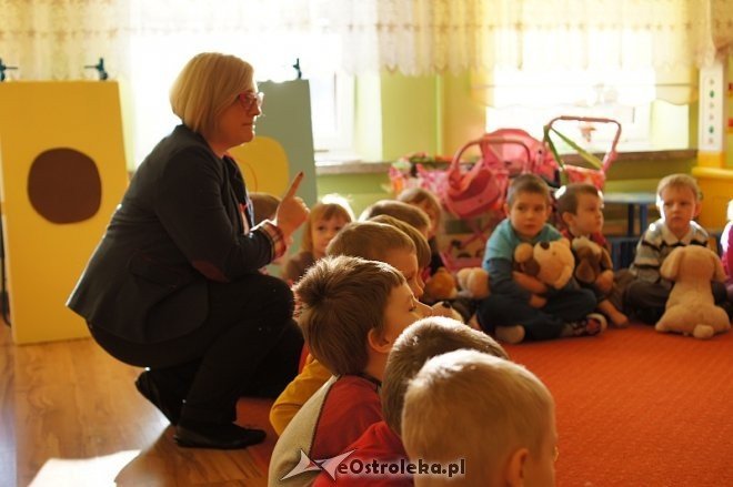 Przedszkolaków z „siedemnastki” odwiedziły pluszowe misie [25.11.2013] - zdjęcie #12 - eOstroleka.pl