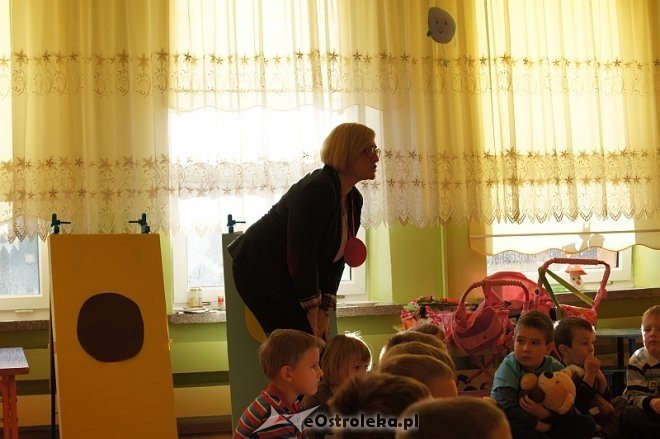 Przedszkolaków z „siedemnastki” odwiedziły pluszowe misie [25.11.2013] - zdjęcie #13 - eOstroleka.pl