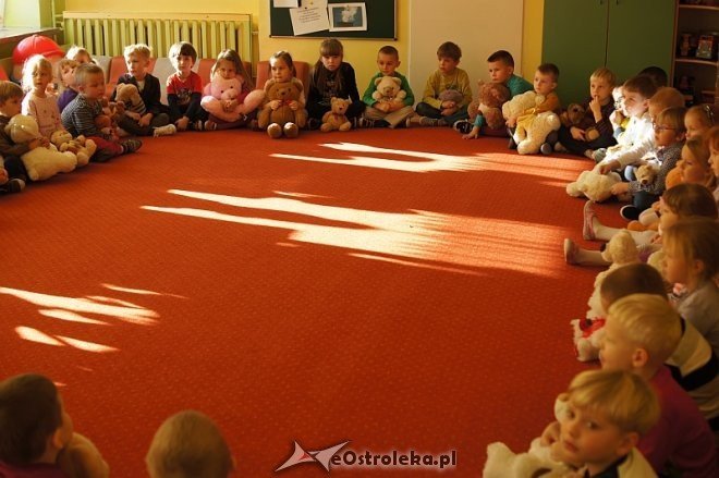 Przedszkolaków z „siedemnastki” odwiedziły pluszowe misie [25.11.2013] - zdjęcie #14 - eOstroleka.pl