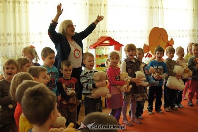 Przedszkolaków z „siedemnastki” odwiedziły pluszowe misie [25.11.2013] - zdjęcie #15 - eOstroleka.pl