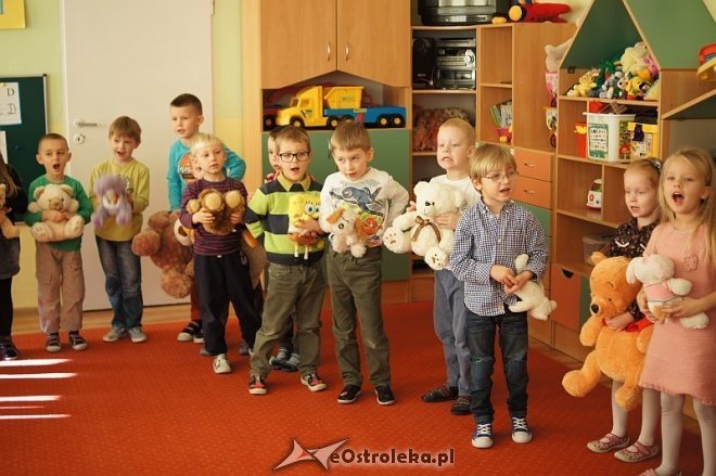 Przedszkolaków z „siedemnastki” odwiedziły pluszowe misie [25.11.2013] - zdjęcie #16 - eOstroleka.pl