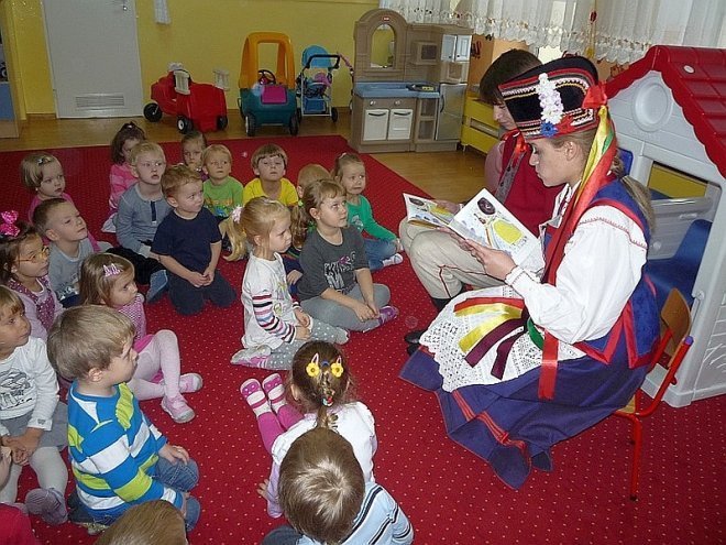 Tydzień kuchni regionalnej w Przedszkolu Miejskim Nr 17 [21.11.2013] - zdjęcie #24 - eOstroleka.pl