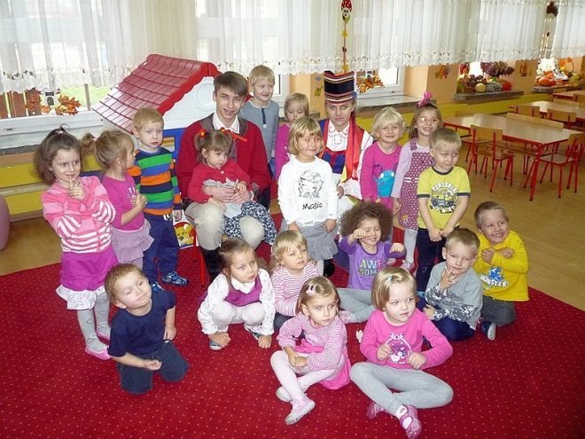 Tydzień kuchni regionalnej w Przedszkolu Miejskim Nr 17 [21.11.2013] - zdjęcie #21 - eOstroleka.pl