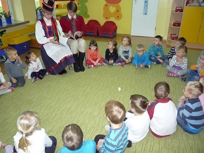 Tydzień kuchni regionalnej w Przedszkolu Miejskim Nr 17 [21.11.2013] - zdjęcie #17 - eOstroleka.pl