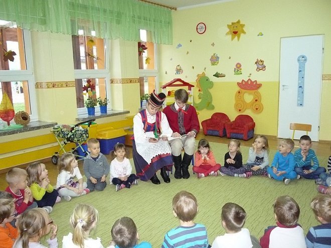 Tydzień kuchni regionalnej w Przedszkolu Miejskim Nr 17 [21.11.2013] - zdjęcie #12 - eOstroleka.pl