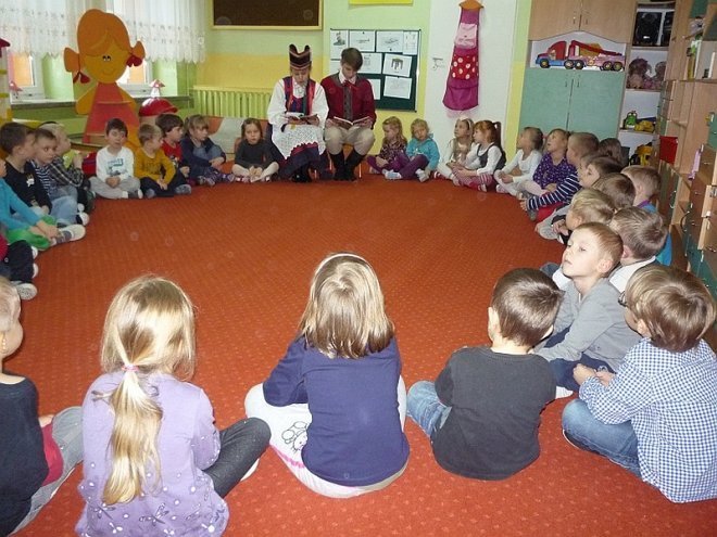 Tydzień kuchni regionalnej w Przedszkolu Miejskim Nr 17 [21.11.2013] - zdjęcie #6 - eOstroleka.pl