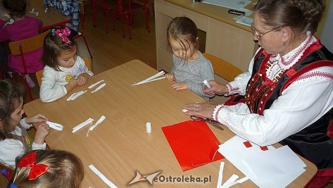 Tydzień kuchni regionalnej w Przedszkolu Miejskim Nr 17 [21.11.2013] - zdjęcie #65 - eOstroleka.pl