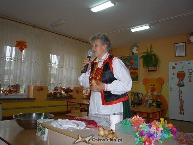 Tydzień kuchni regionalnej w Przedszkolu Miejskim Nr 17 [21.11.2013] - zdjęcie #55 - eOstroleka.pl