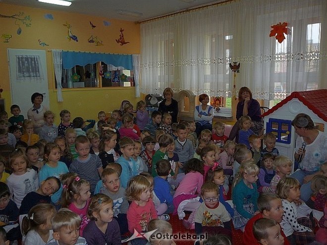 Tydzień kuchni regionalnej w Przedszkolu Miejskim Nr 17 [21.11.2013] - zdjęcie #105 - eOstroleka.pl