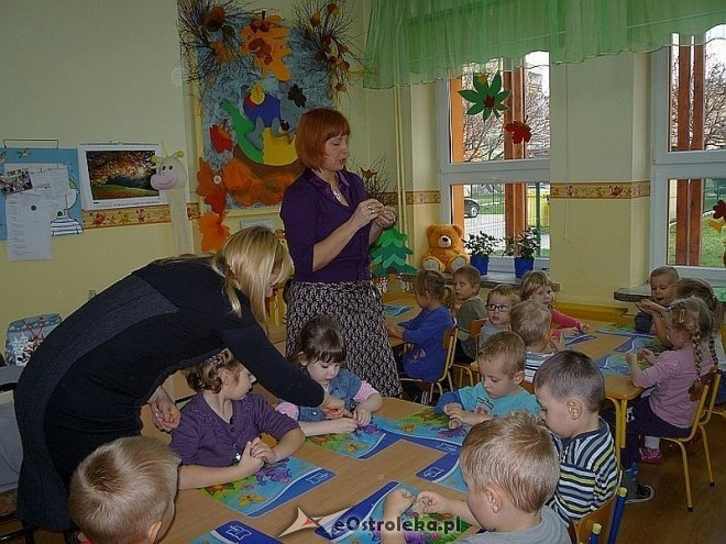 Tydzień kuchni regionalnej w Przedszkolu Miejskim Nr 17 [21.11.2013] - zdjęcie #95 - eOstroleka.pl