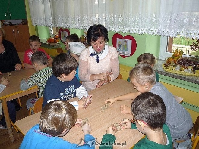 Tydzień kuchni regionalnej w Przedszkolu Miejskim Nr 17 [21.11.2013] - zdjęcie #141 - eOstroleka.pl