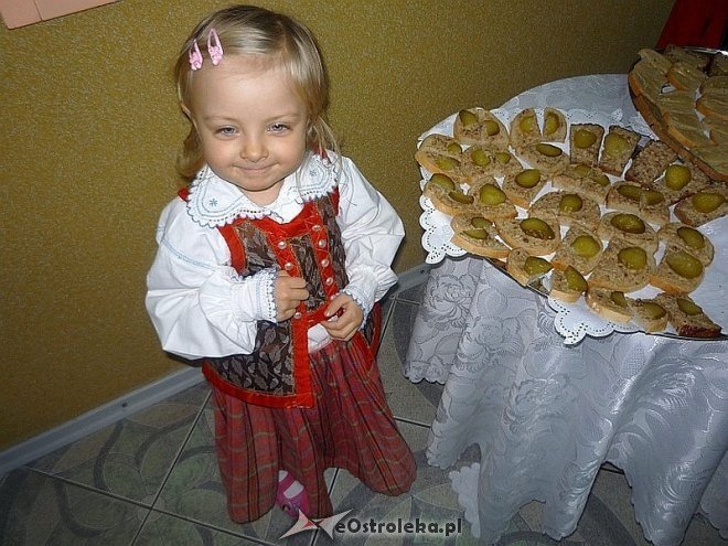 Tydzień kuchni regionalnej w Przedszkolu Miejskim Nr 17 [21.11.2013] - zdjęcie #131 - eOstroleka.pl