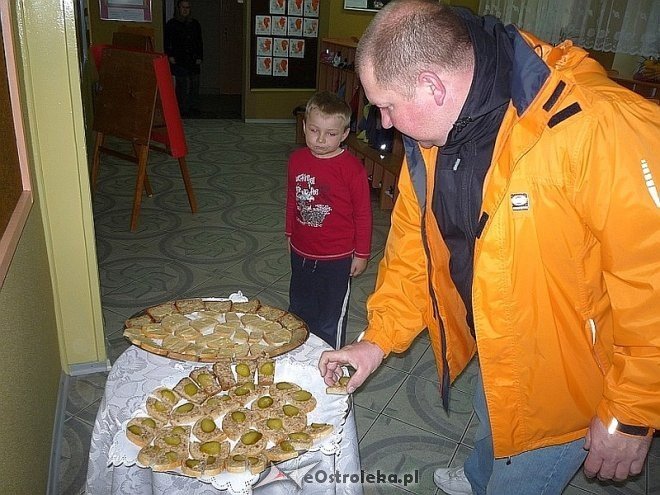 Tydzień kuchni regionalnej w Przedszkolu Miejskim Nr 17 [21.11.2013] - zdjęcie #127 - eOstroleka.pl