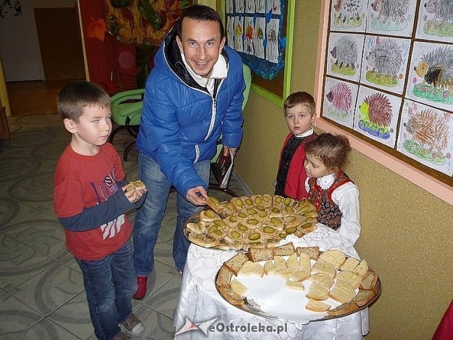 Tydzień kuchni regionalnej w Przedszkolu Miejskim Nr 17 [21.11.2013] - zdjęcie #159 - eOstroleka.pl