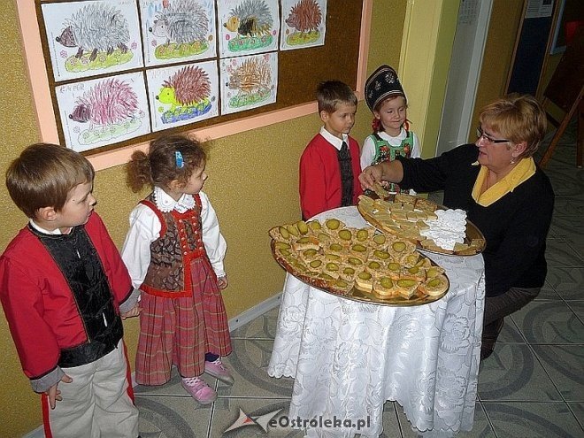 Tydzień kuchni regionalnej w Przedszkolu Miejskim Nr 17 [21.11.2013] - zdjęcie #158 - eOstroleka.pl
