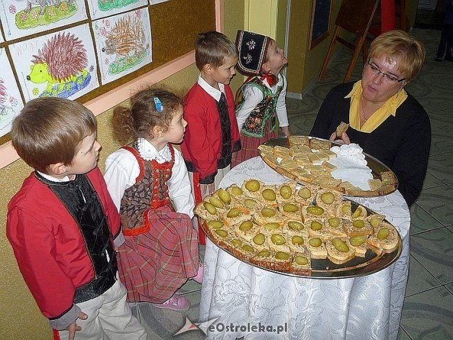 Tydzień kuchni regionalnej w Przedszkolu Miejskim Nr 17 [21.11.2013] - zdjęcie #156 - eOstroleka.pl