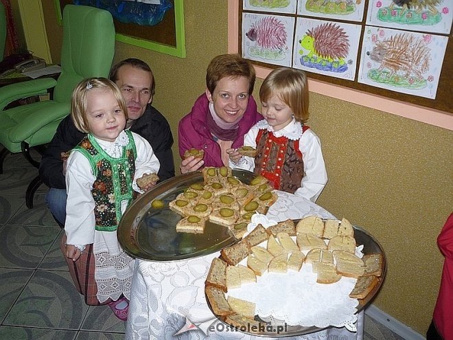 Tydzień kuchni regionalnej w Przedszkolu Miejskim Nr 17 [21.11.2013] - zdjęcie #146 - eOstroleka.pl