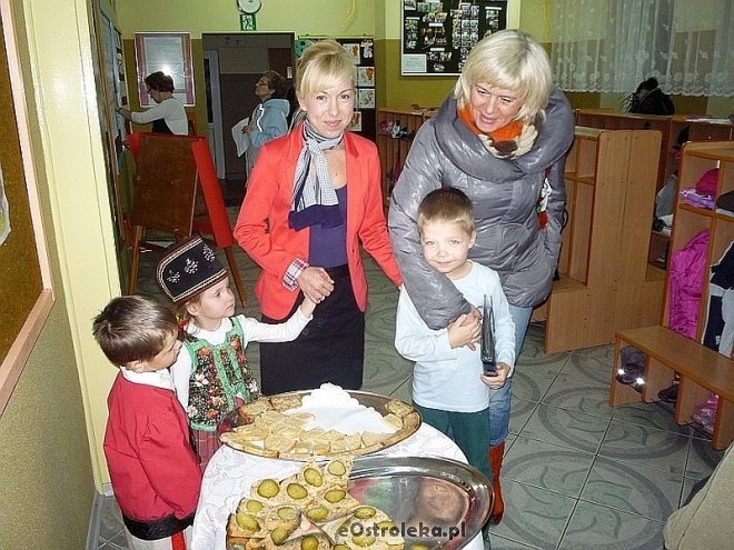 Tydzień kuchni regionalnej w Przedszkolu Miejskim Nr 17 [21.11.2013] - zdjęcie #145 - eOstroleka.pl
