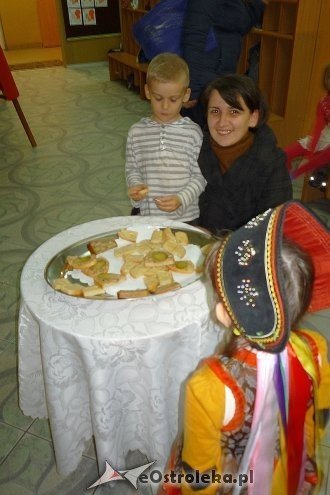 Tydzień kuchni regionalnej w Przedszkolu Miejskim Nr 17 [21.11.2013] - zdjęcie #198 - eOstroleka.pl