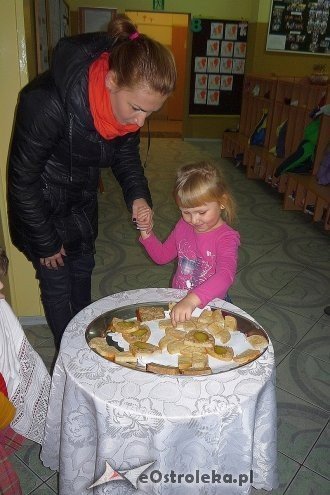 Tydzień kuchni regionalnej w Przedszkolu Miejskim Nr 17 [21.11.2013] - zdjęcie #197 - eOstroleka.pl