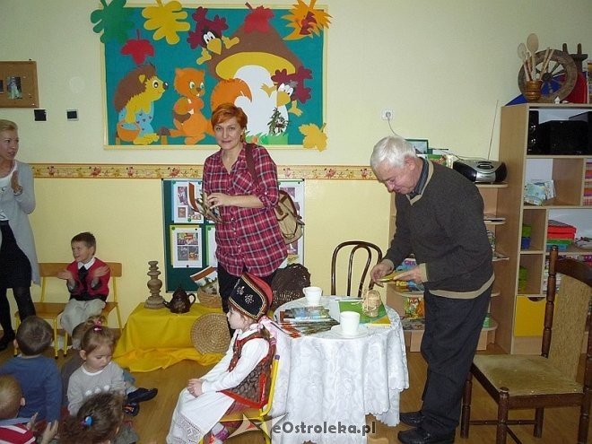 Tydzień kuchni regionalnej w Przedszkolu Miejskim Nr 17 [21.11.2013] - zdjęcie #165 - eOstroleka.pl