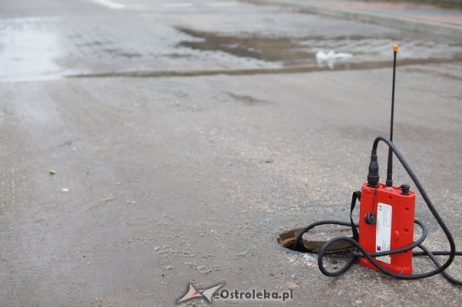 Uwaga ! Ulica Wesoła nieprzejezdna [27.11.2013] - zdjęcie #3 - eOstroleka.pl