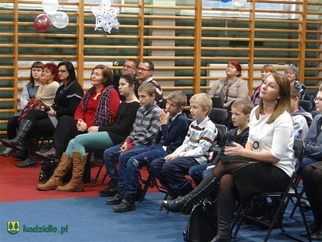 „Dzieci Dzieciom” - impreza charytatywna na rzecz Domu Dziecka w Ostrołęce [28.11.2013] - zdjęcie #1 - eOstroleka.pl