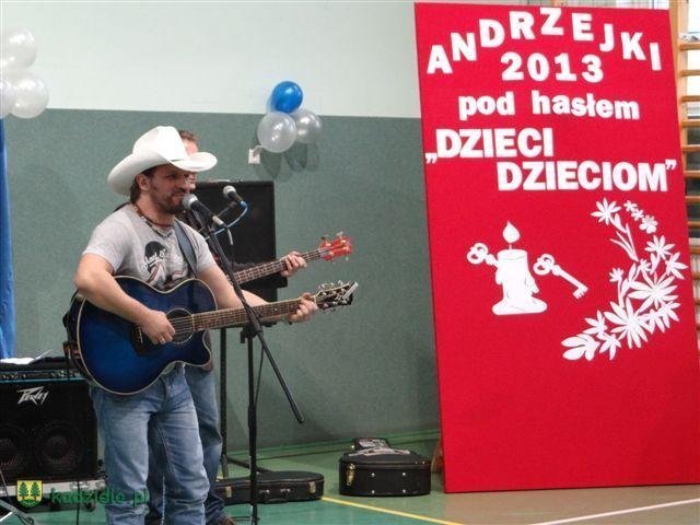 „Dzieci Dzieciom” - impreza charytatywna na rzecz Domu Dziecka w Ostrołęce [28.11.2013] - zdjęcie #7 - eOstroleka.pl