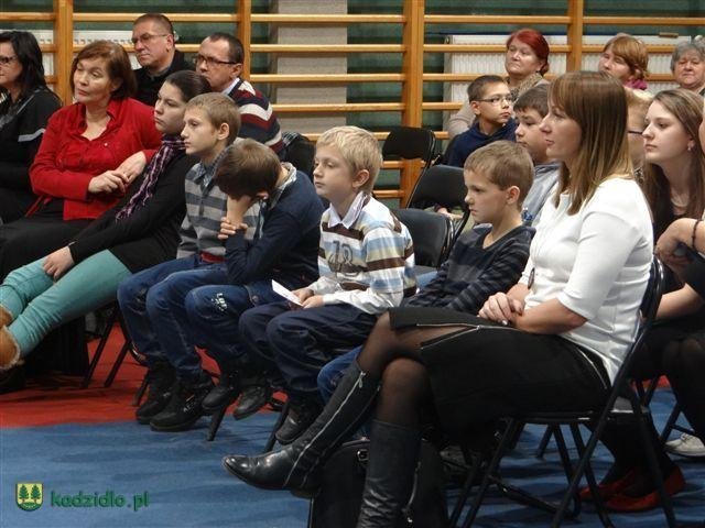 „Dzieci Dzieciom” - impreza charytatywna na rzecz Domu Dziecka w Ostrołęce [28.11.2013] - zdjęcie #24 - eOstroleka.pl