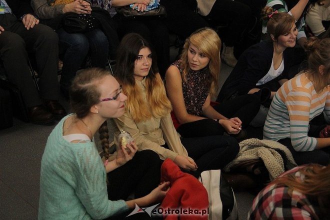 Uczniowie „czwórki” zorganizowali koncert charytatywny dla Bartka Politowskiego [ZDJĘCIA] - zdjęcie #9 - eOstroleka.pl