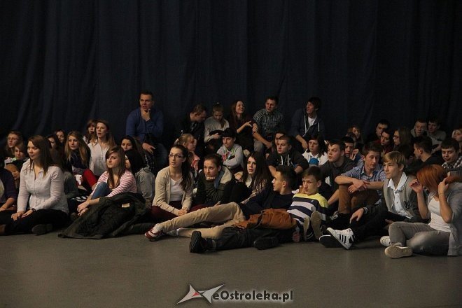 Uczniowie „czwórki” zorganizowali koncert charytatywny dla Bartka Politowskiego [ZDJĘCIA] - zdjęcie #36 - eOstroleka.pl