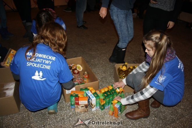 Ostrołęka: Blisko tysiąc wolontariuszy zebrało już ponad 9 ton żywności [30.11.2013] - zdjęcie #30 - eOstroleka.pl