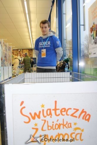 Ostrołęka: Blisko tysiąc wolontariuszy zebrało już ponad 9 ton żywności [30.11.2013] - zdjęcie #57 - eOstroleka.pl
