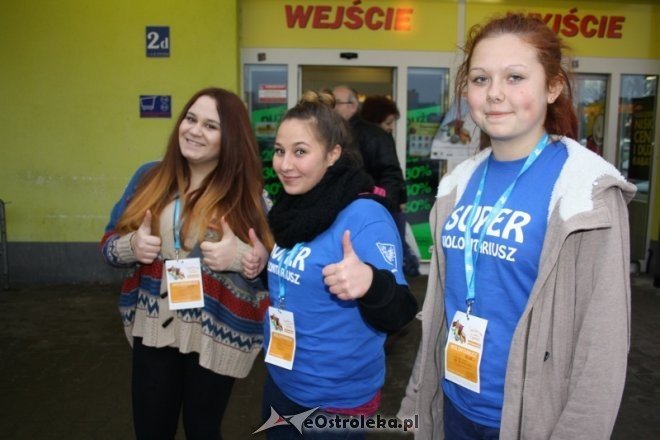 Ostrołęka: Blisko tysiąc wolontariuszy zebrało już ponad 9 ton żywności [30.11.2013] - zdjęcie #60 - eOstroleka.pl