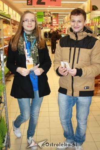 Świąteczna Zbiórka Żywności 2013: Ostrołęka zebrała ponad 11 ton [1.12.2013] - zdjęcie #15 - eOstroleka.pl