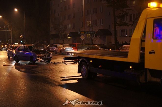 Kolizja na 11 Listopada [04.12.2013] - zdjęcie #7 - eOstroleka.pl