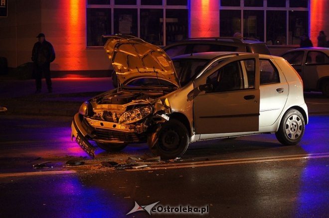 Kolizja na 11 Listopada [04.12.2013] - zdjęcie #3 - eOstroleka.pl