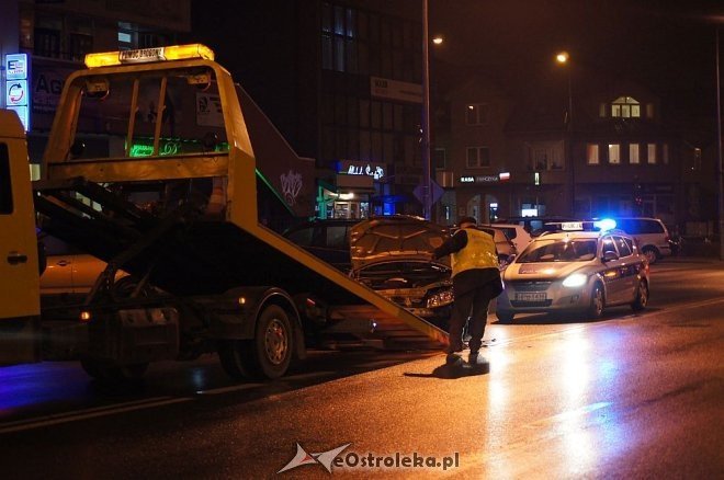 Kolizja na 11 Listopada [04.12.2013] - zdjęcie #2 - eOstroleka.pl