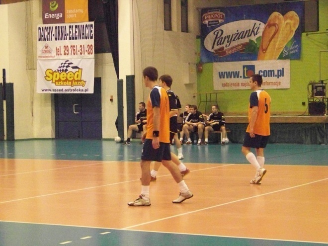 2. kolejka Nocnej Ligi Futsalu (06.12.2013) - zdjęcie #10 - eOstroleka.pl