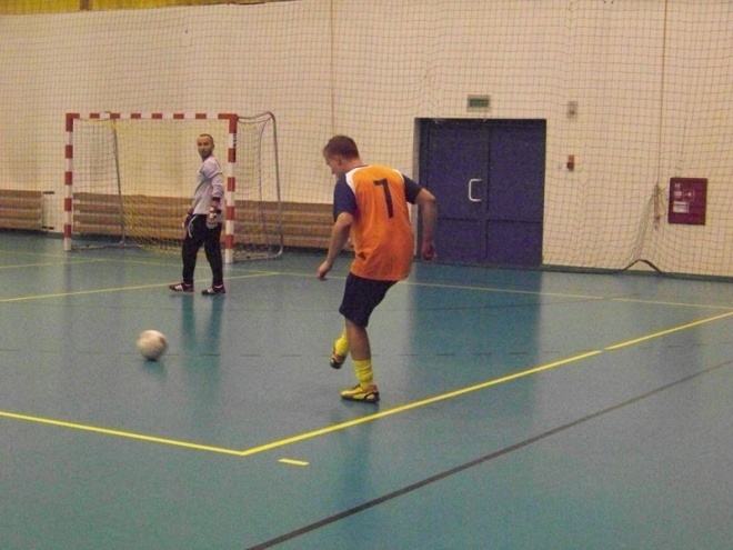 2. kolejka Nocnej Ligi Futsalu (06.12.2013) - zdjęcie #30 - eOstroleka.pl