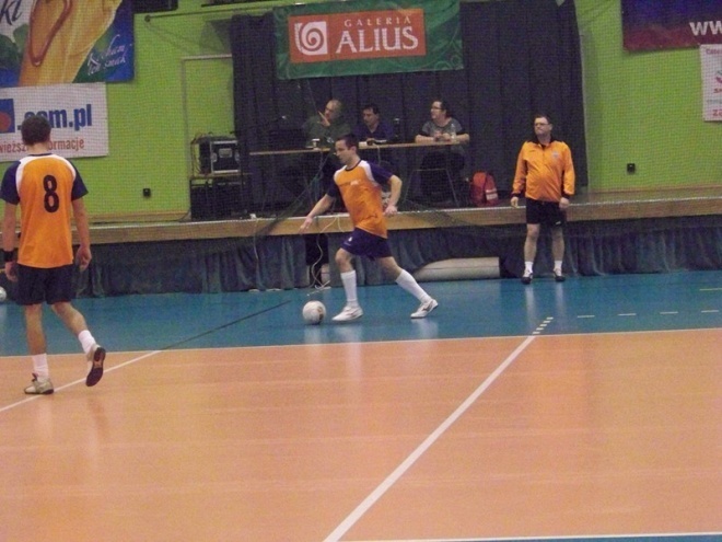 2. kolejka Nocnej Ligi Futsalu (06.12.2013) - zdjęcie #29 - eOstroleka.pl