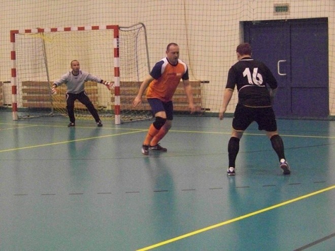 2. kolejka Nocnej Ligi Futsalu (06.12.2013) - zdjęcie #34 - eOstroleka.pl
